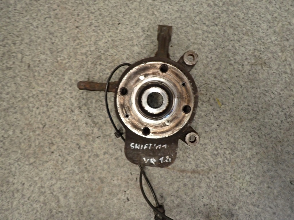 фото №3, Suzuki swift 10- поворотний кулак передня права