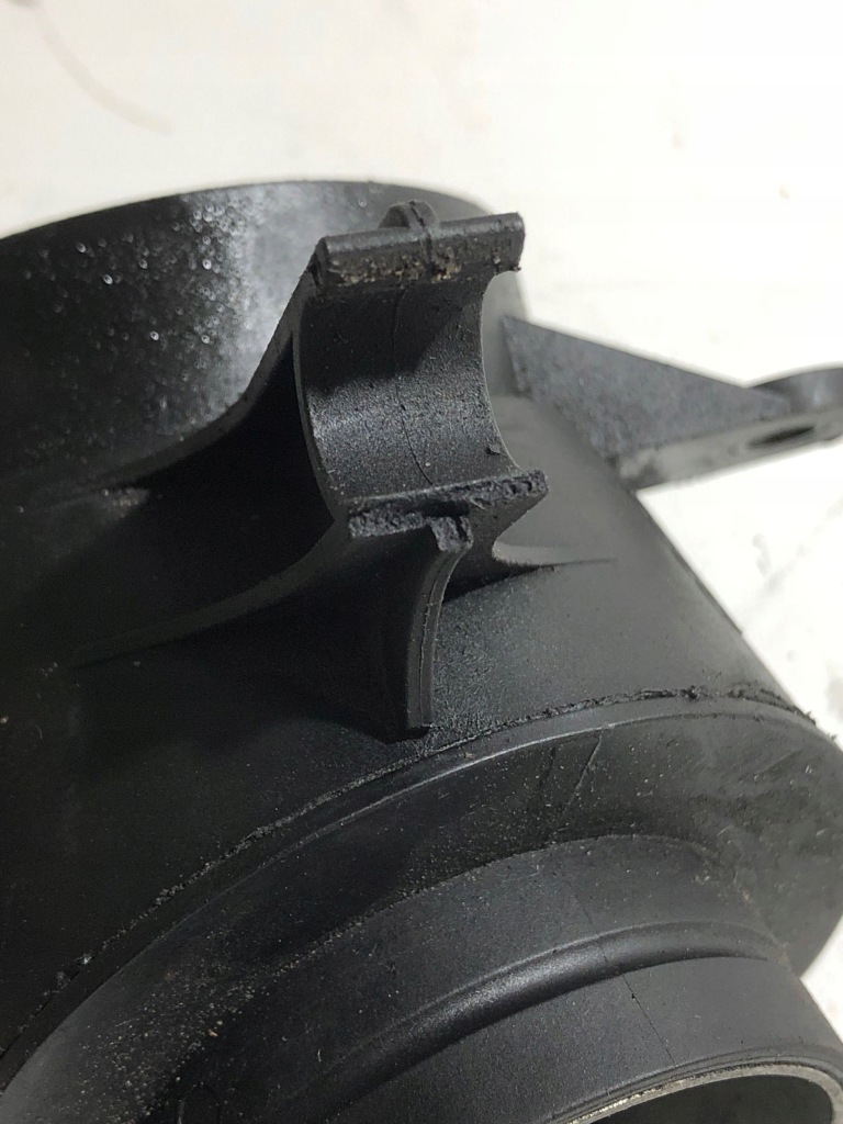 2012 volkswagen touareg ii труба впускний турбіни 059129955p Доставка