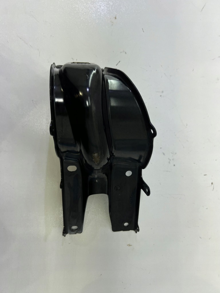 Купити Mercedes slk w172 кронштейн радіатора 1726260331