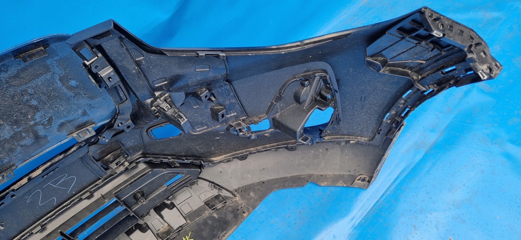 фото №8, Бампер передній volvo xc40 recharge напрямні