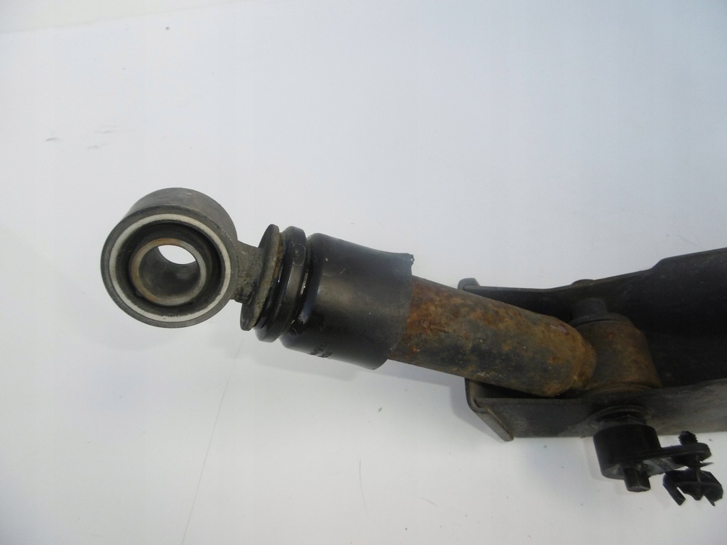 фото №5, Кронштейн кронштейн кабины правая амортизатор volvo fh