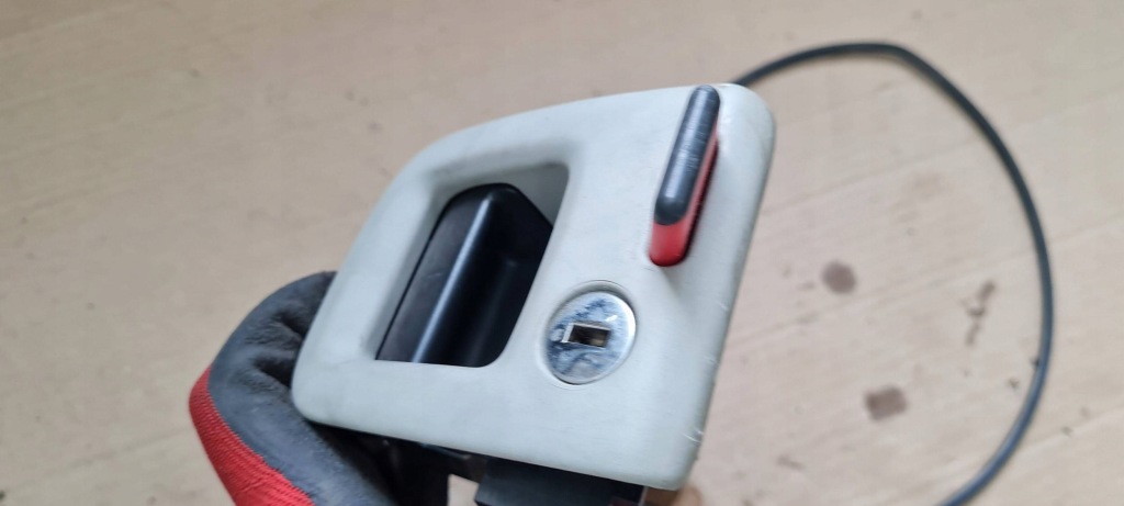 A5 8t рестайлінг  замок сидіння сидіння oparcja правий задні 8k5885682a a4 b8 Ціна