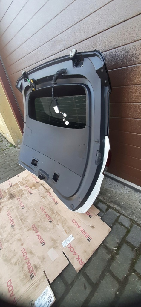 фото №12, Крышка багажника задняя задняя багажника teqnc камера белый перламутр renault scenic iv