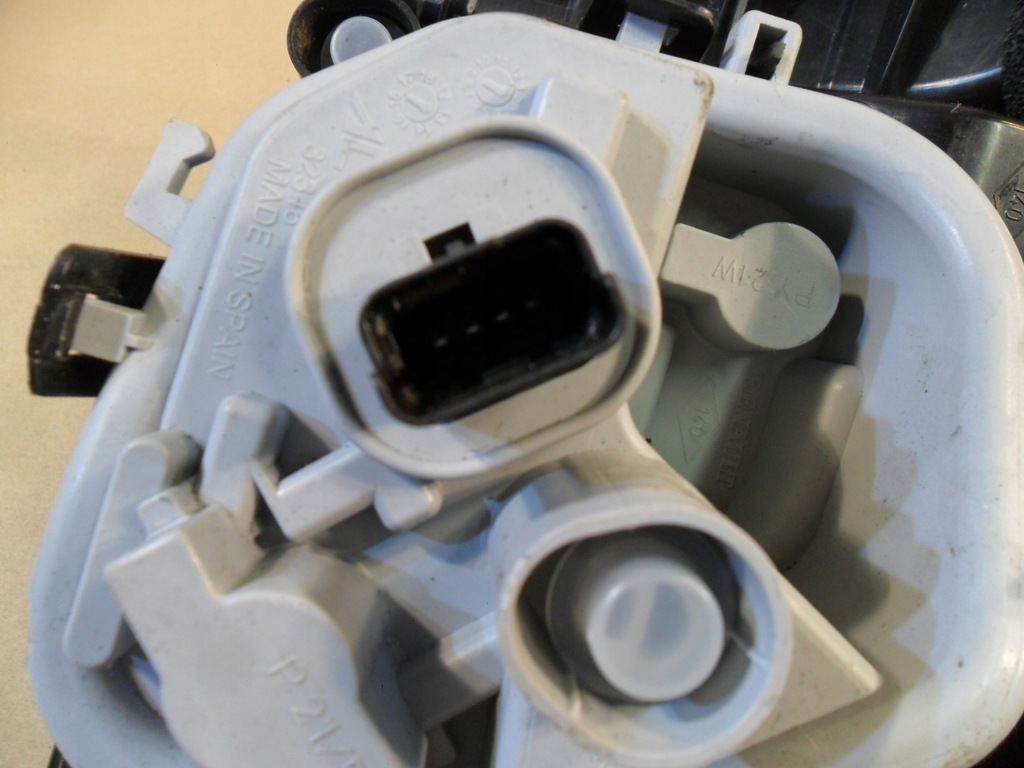 фото №13, Лампа левая задняя renault captur 265558548r