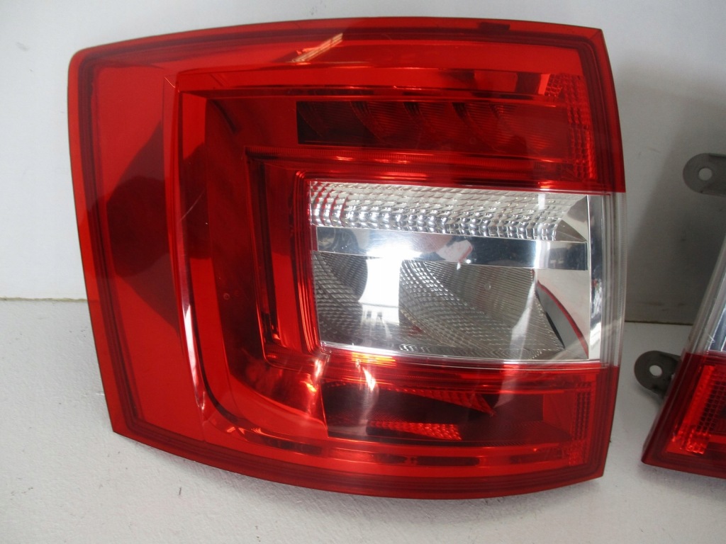 Фара skoda octavia 5e9 рестайлинг  led задний  задняя левая Доставка