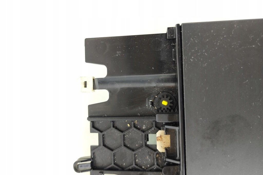 фото №8, Рамка середня панель приладів volvo xc60 ii 246 31377381 дизель 2019