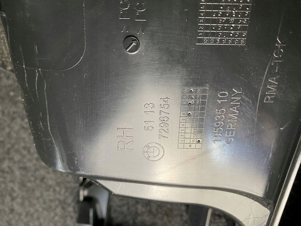 фото №6, Bmw i3 напрямна кронштейн крила праве задня задні 51137296754