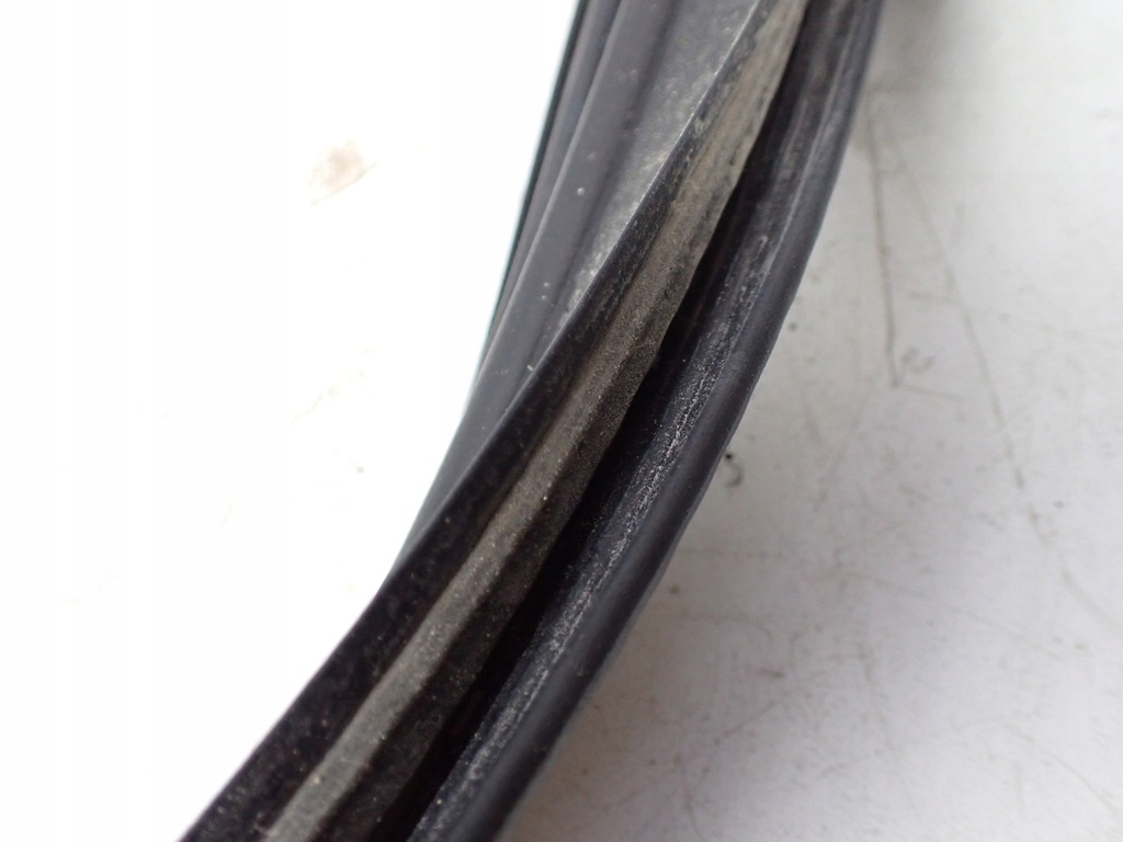 фото №5, Прокладка крышки багажника chevrolet corvette c5