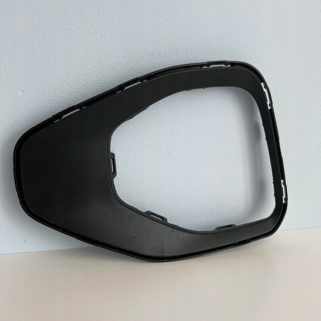 фото №3, Vw t-roc r-line lift 2021- рамка противотуманной фары левая перед 2ga853665d