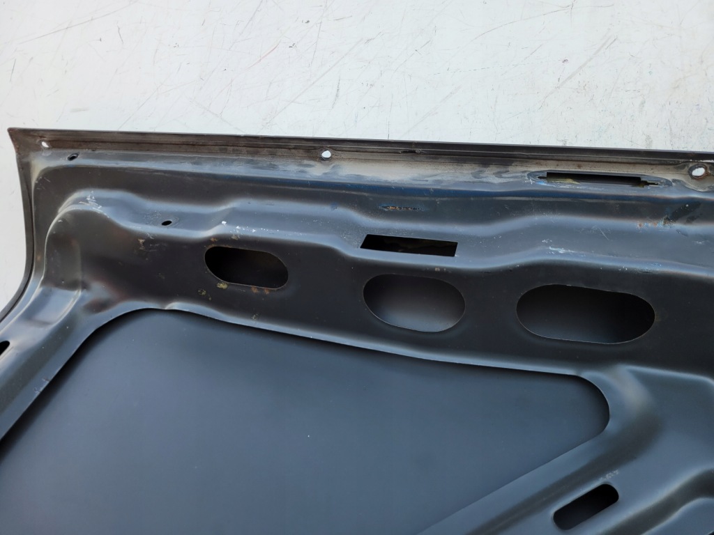 Mercedes w114 w115 кришка багажника багажника в Україні