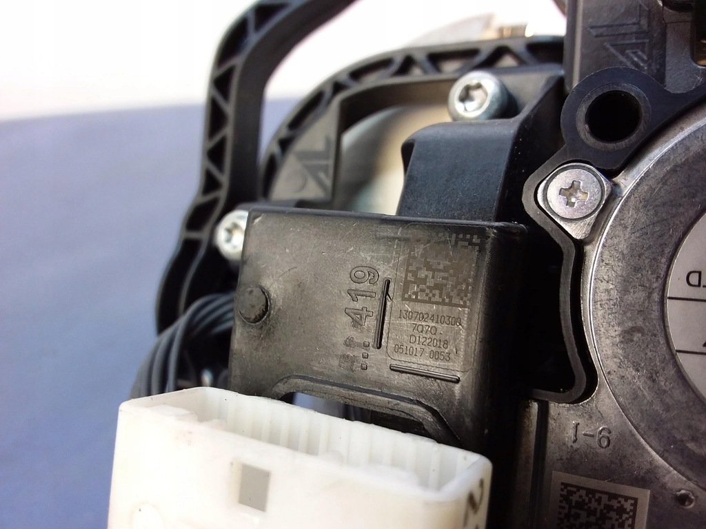 фото №11, Bmw x5 f15 вентилятор фара blom2325d-a27