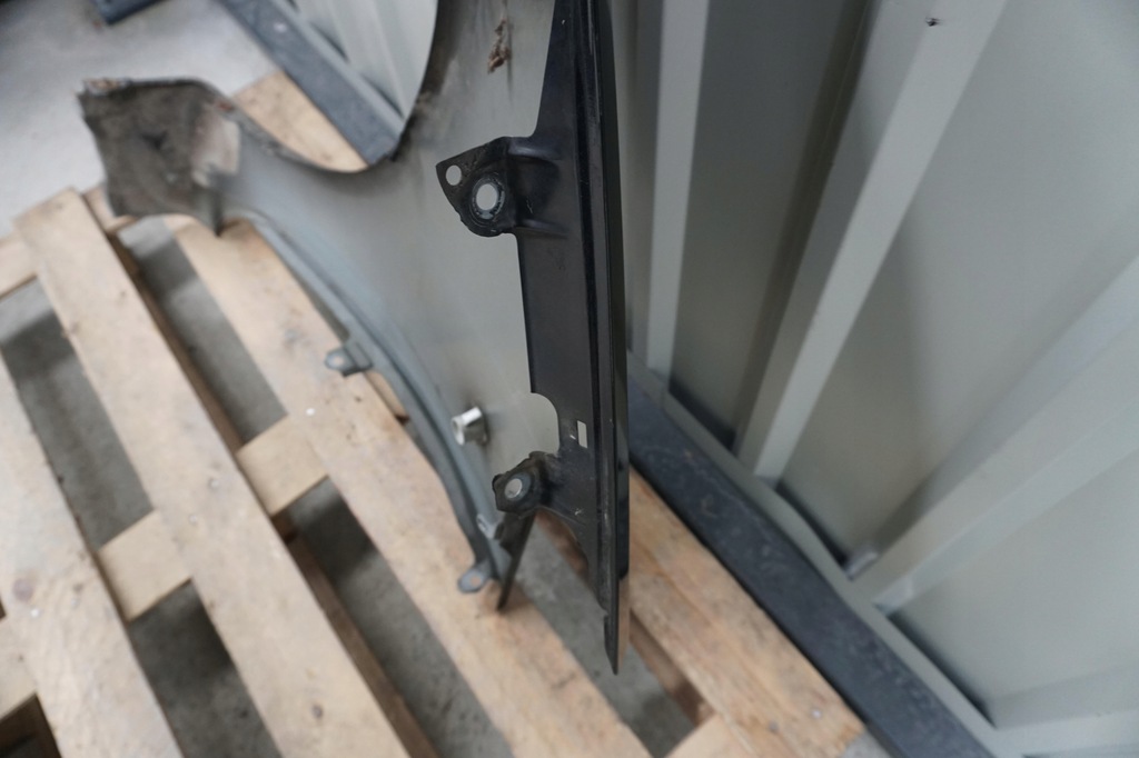 фото №11, Mitsubishi colt vi 5d крыло правый передний x19 чёрный nr.603