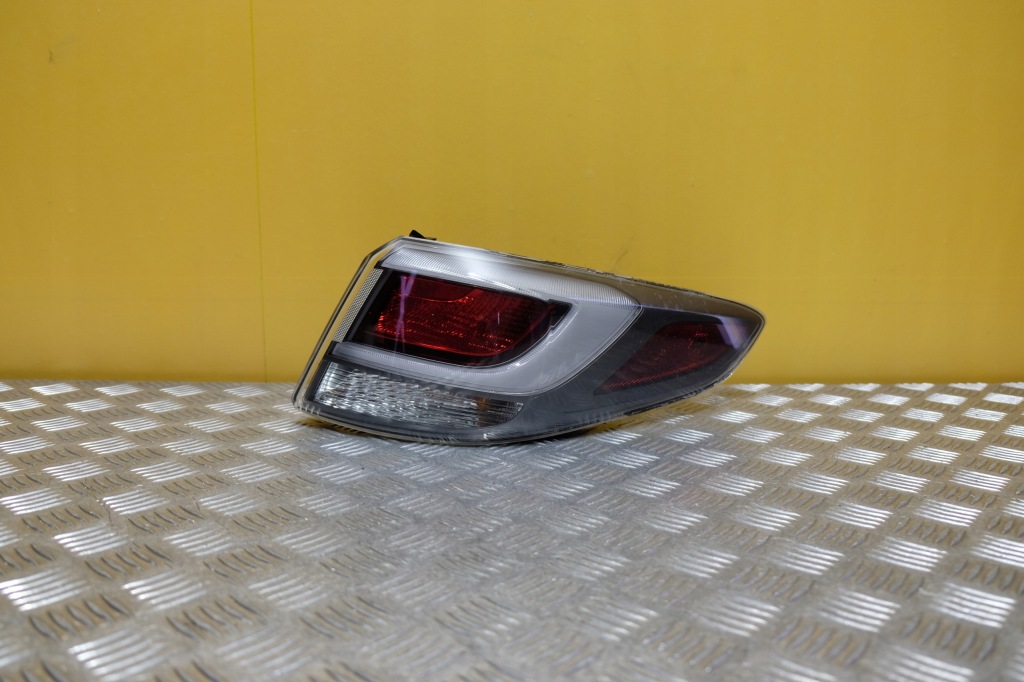 фото №1, Hyundai sonata hybrid 2015- лампа задняя правая usa