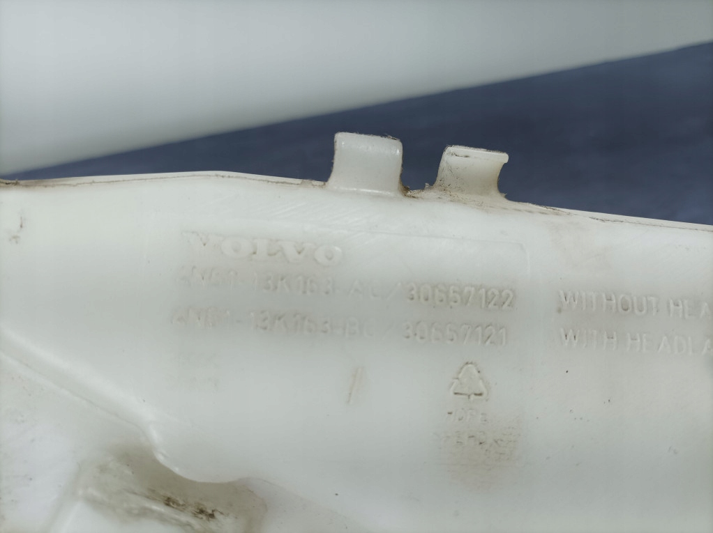 фото №5, Volvo v50 s40 ii бачок распылителя помпа 30657122