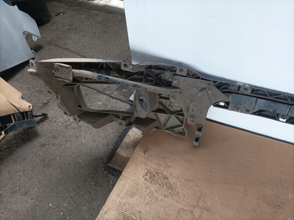 фото №4, Ford ranger raptor pas передний усилитель перед org jb3b-17g750 aa