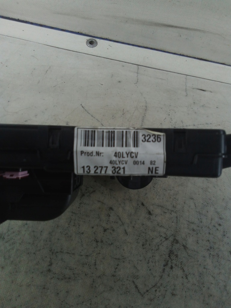 D809 коробка предохранителей insignia 13277321 Доставка
