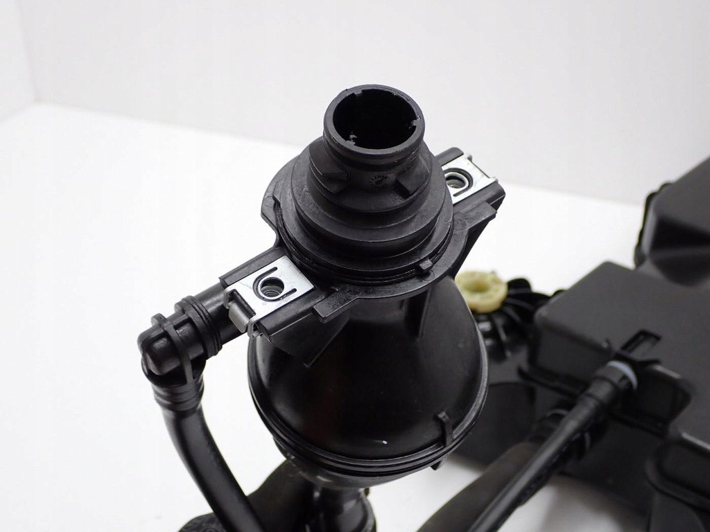 фото №11, Бак adblue насос заливная горловина expert iii citroen jumpy iii 2.0 b-hdi 17r