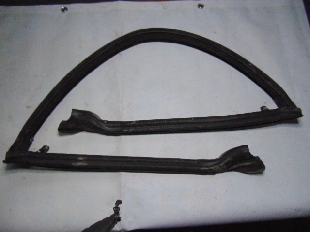 фото №1, Mini cooper cabrio r52 r57 прокладка стекло передней лобовое 7072927