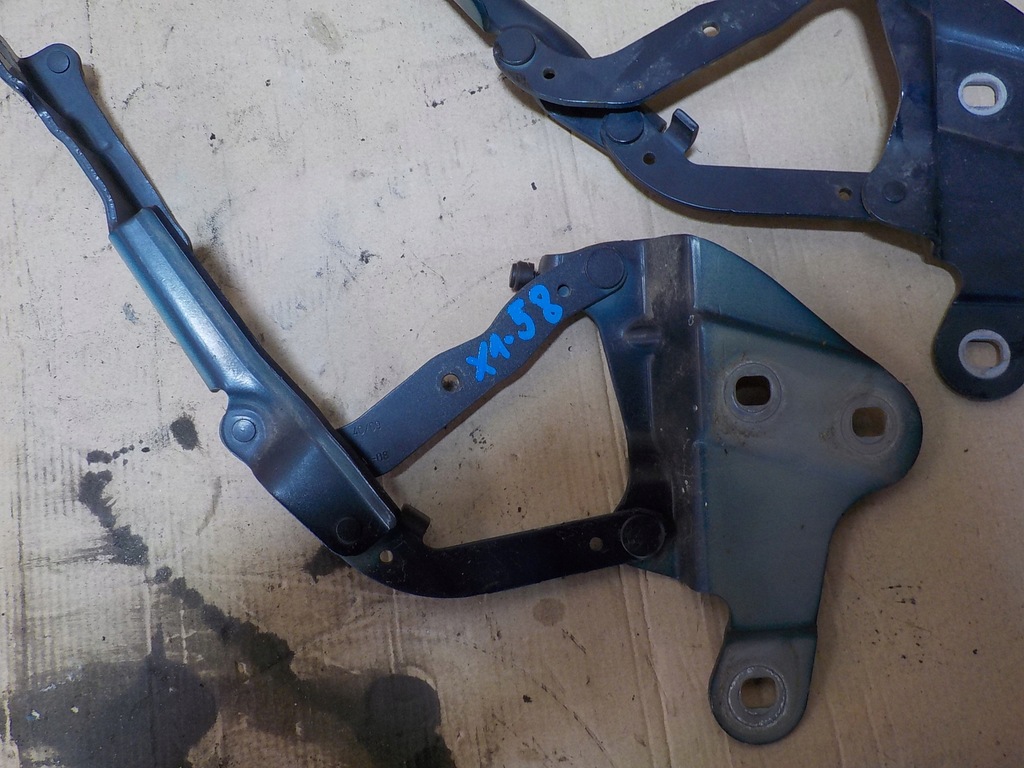 фото №1, Bmw x1 e84 2.0 петлі капот 2990359