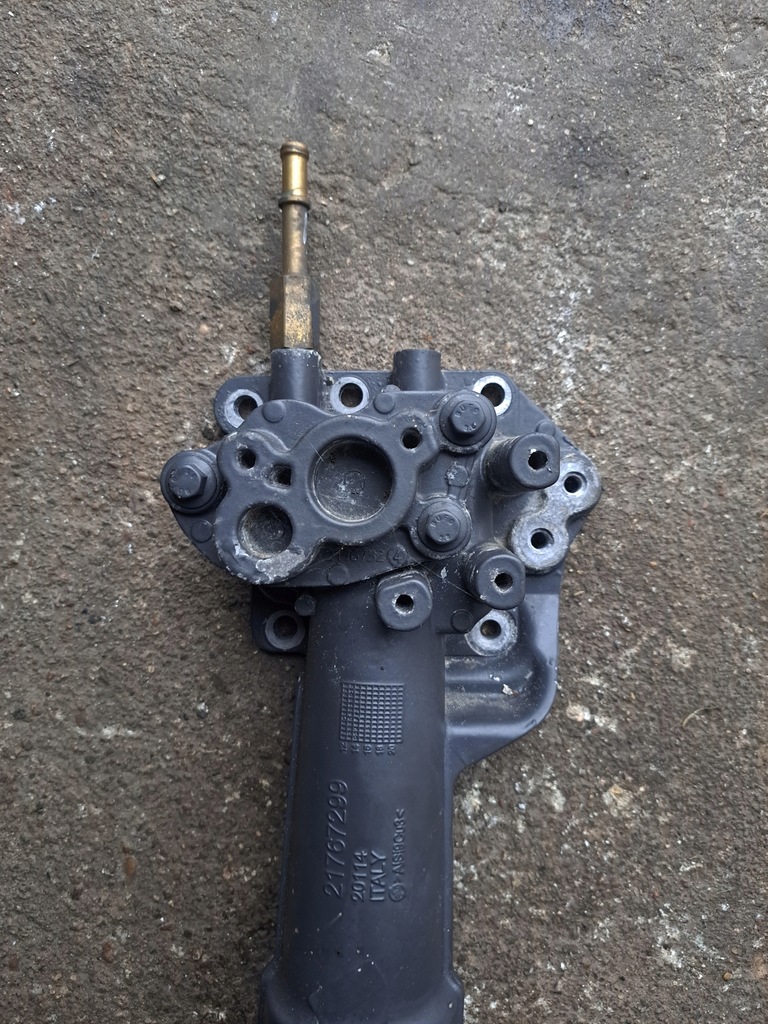 фото №2, Корпус термостата патрубок труба wody renault gama t range volvo fm 4 fmx