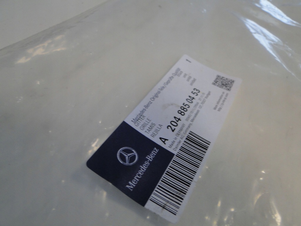 фото №10, Mercedes c w204 s204 204 przed liftem решётка средняя w бампер 63 amg