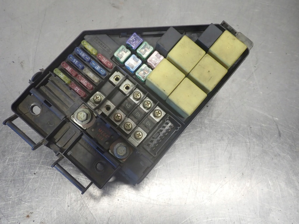 фото №1, Коробка предохранителей mg zr 160 1.8