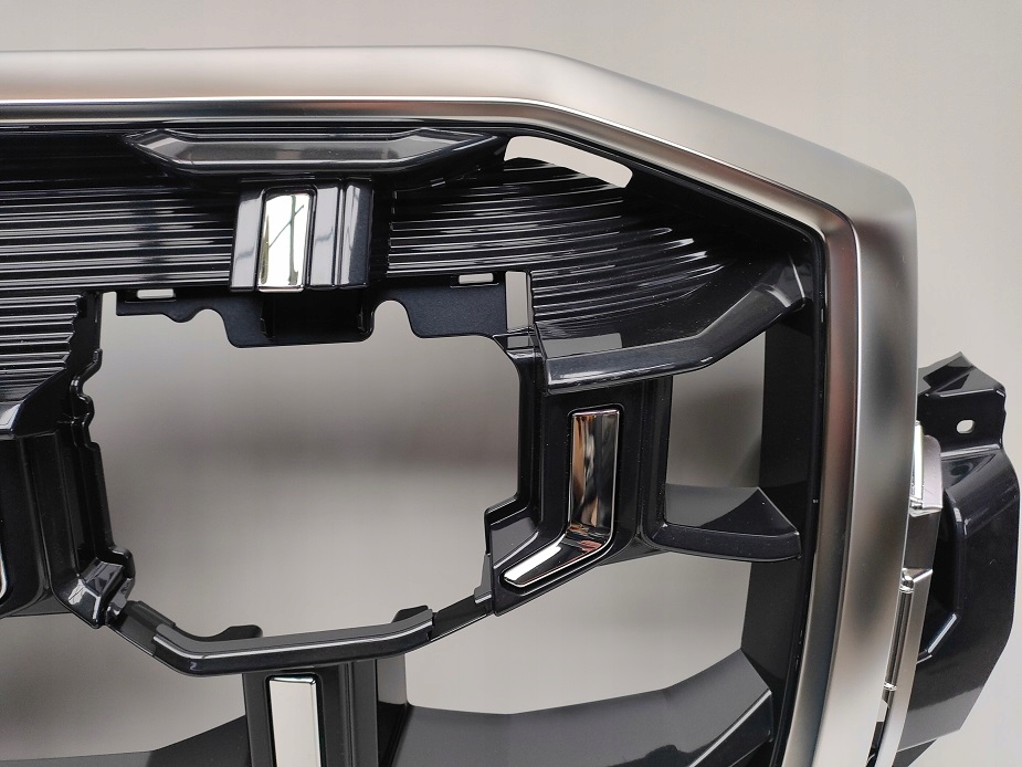 Решётка радиатора бампера решётка радиатора 4m0853651bp audi q7 рестайлинг  e-tron Оригинал