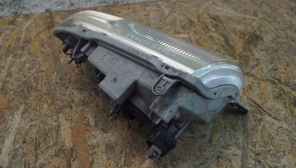 фото №9, Лампа левый перед suzuki grand vitara xl-7