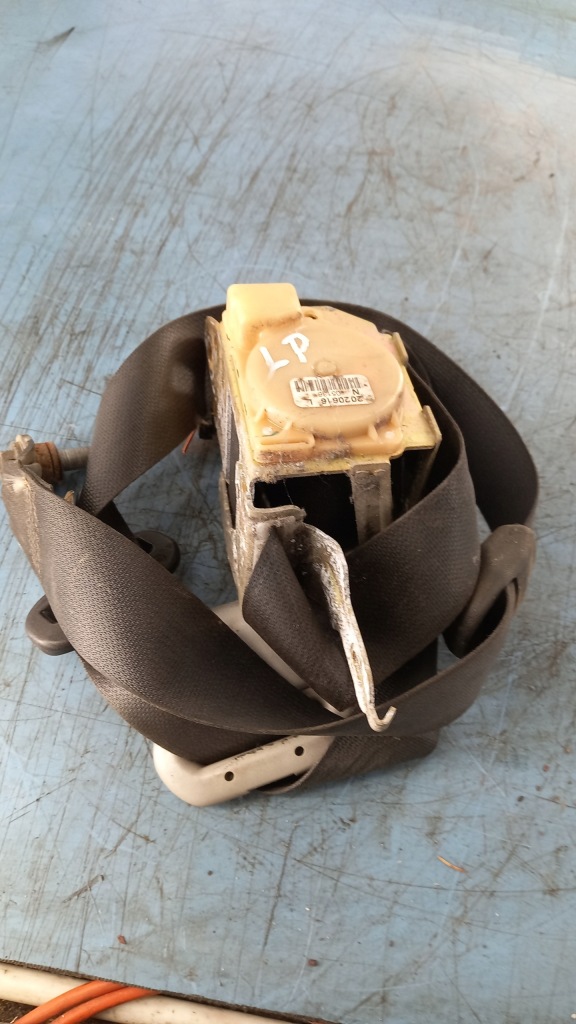 фото №1, Pas bezp. левый перед mitsubishi endeavor 3.8b 04r