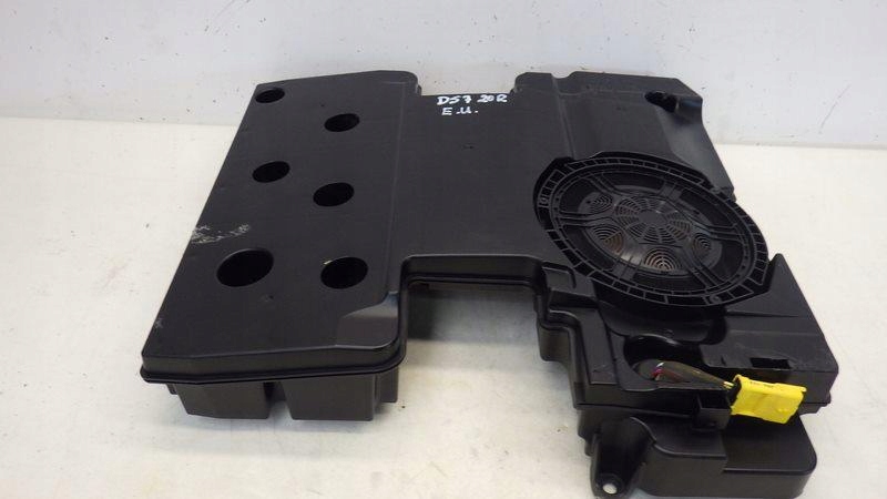 Купити Сабвуфер citroen ds7 crossback 9809351580