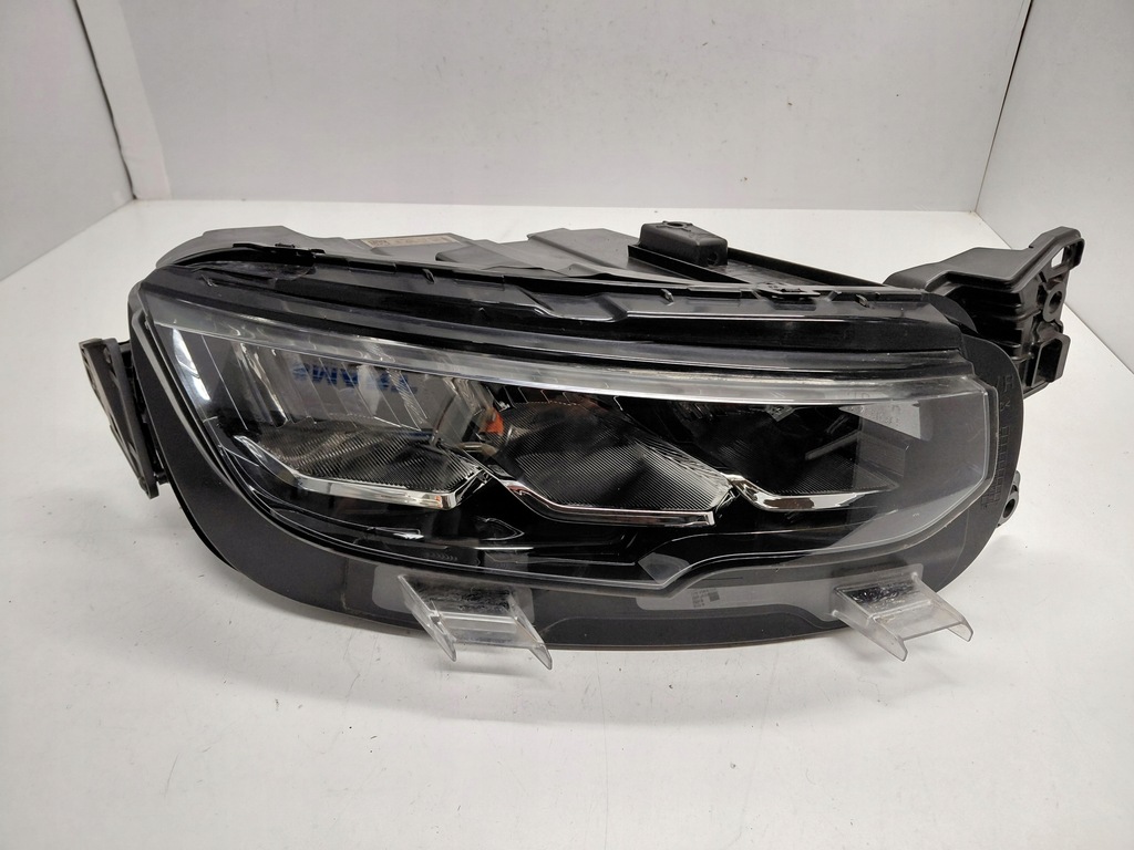 фото №1, Citroen c5 aircross led лампа права