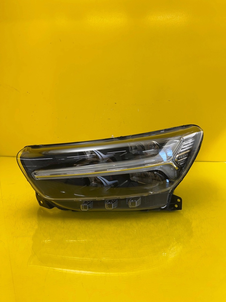 фото №1, Лампа левая volvo xc40 31655635 mid led