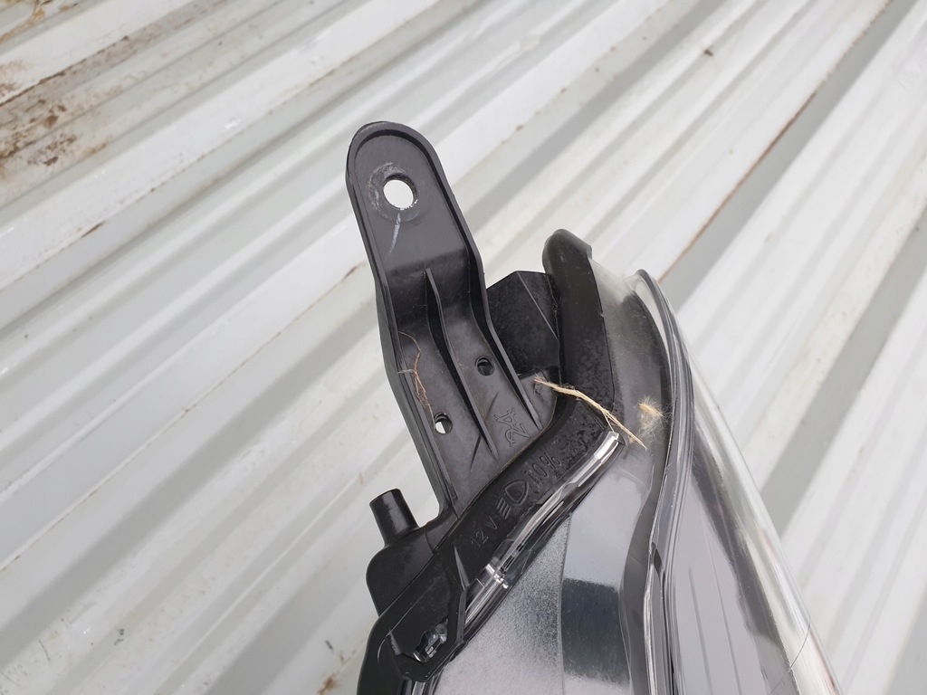 фото №5, Toyota yaris iii 14- лампа europa