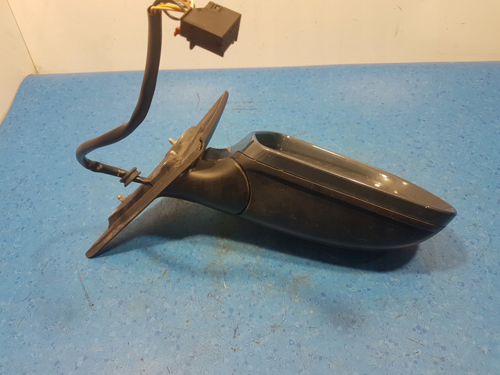 фото №11, Audi a5 8t зеркало правое lz7h 10 pin