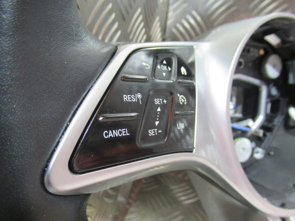 фото №10, Mercedes w206 воздуховод czarna кожа k327