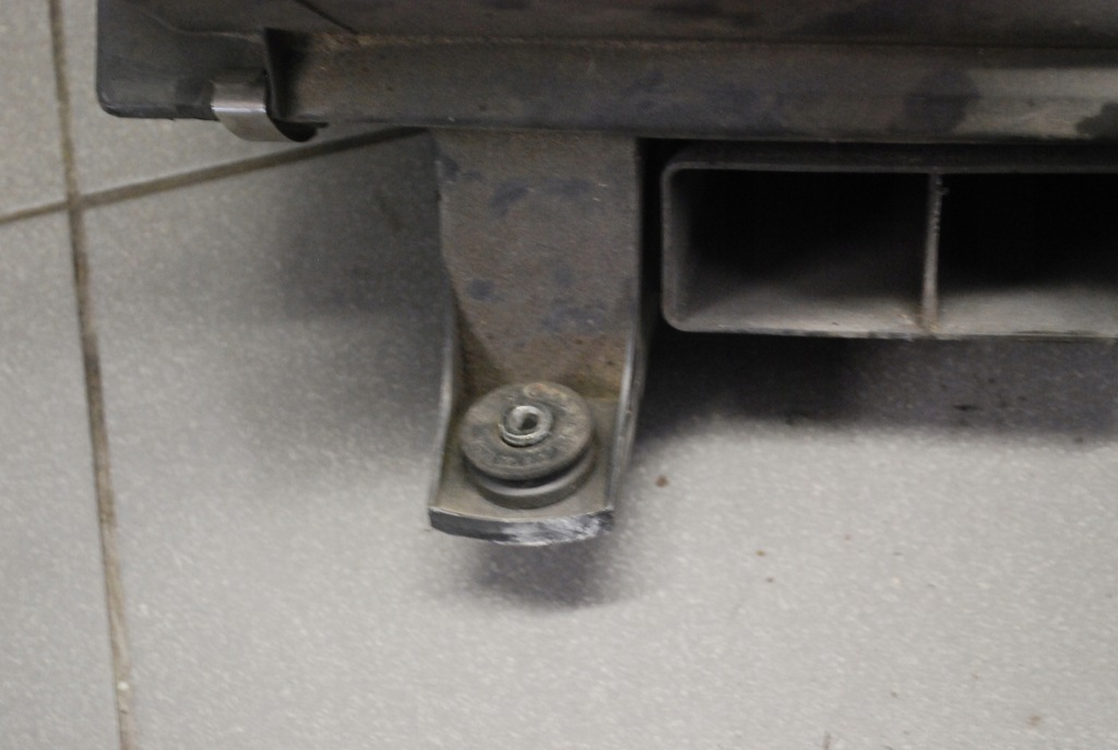 фото №5, Корпус фільтра повітря audi a6 c5 4b0133835l