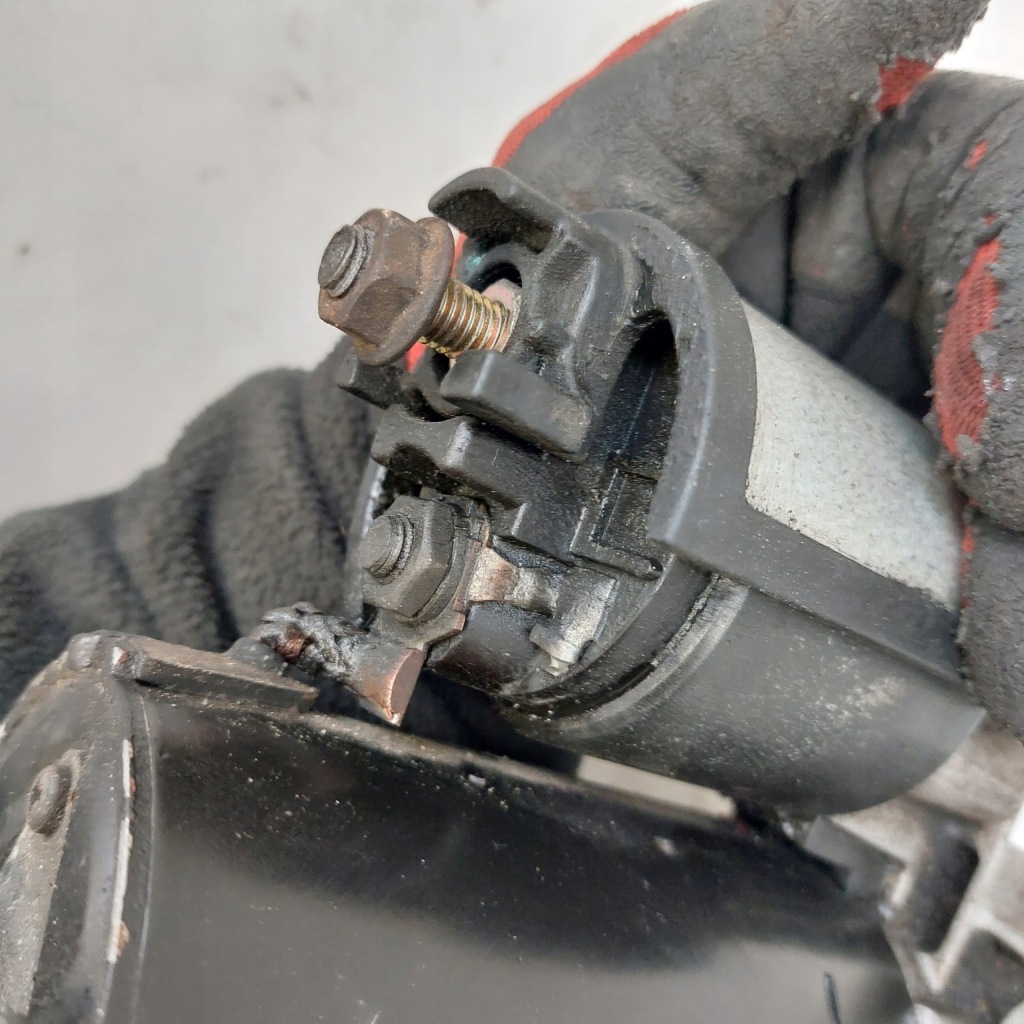 Стартер 0001108174 175 078911023d vag audi vw бензин 2.4 2.8 2.6 с Разборки