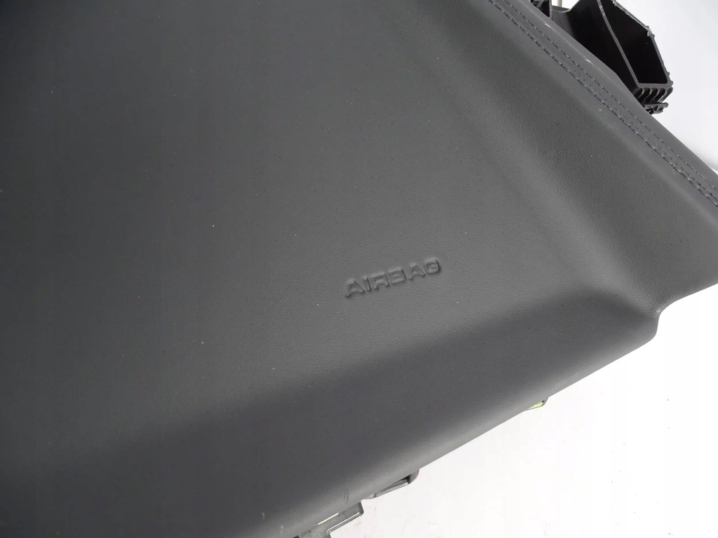 фото №6, Приборная панель консоль audi e-tron gt rs 4j3 czarna nić 4j3857003