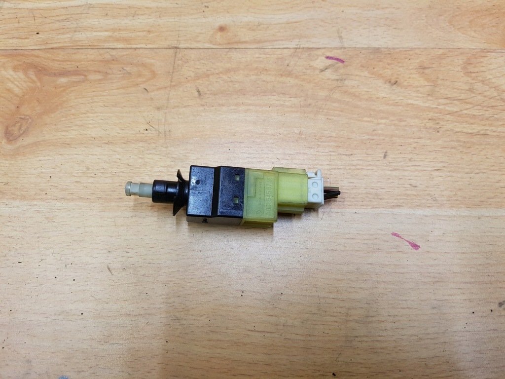 фото №1, Датчик стоп педали тормоза mercedes w245