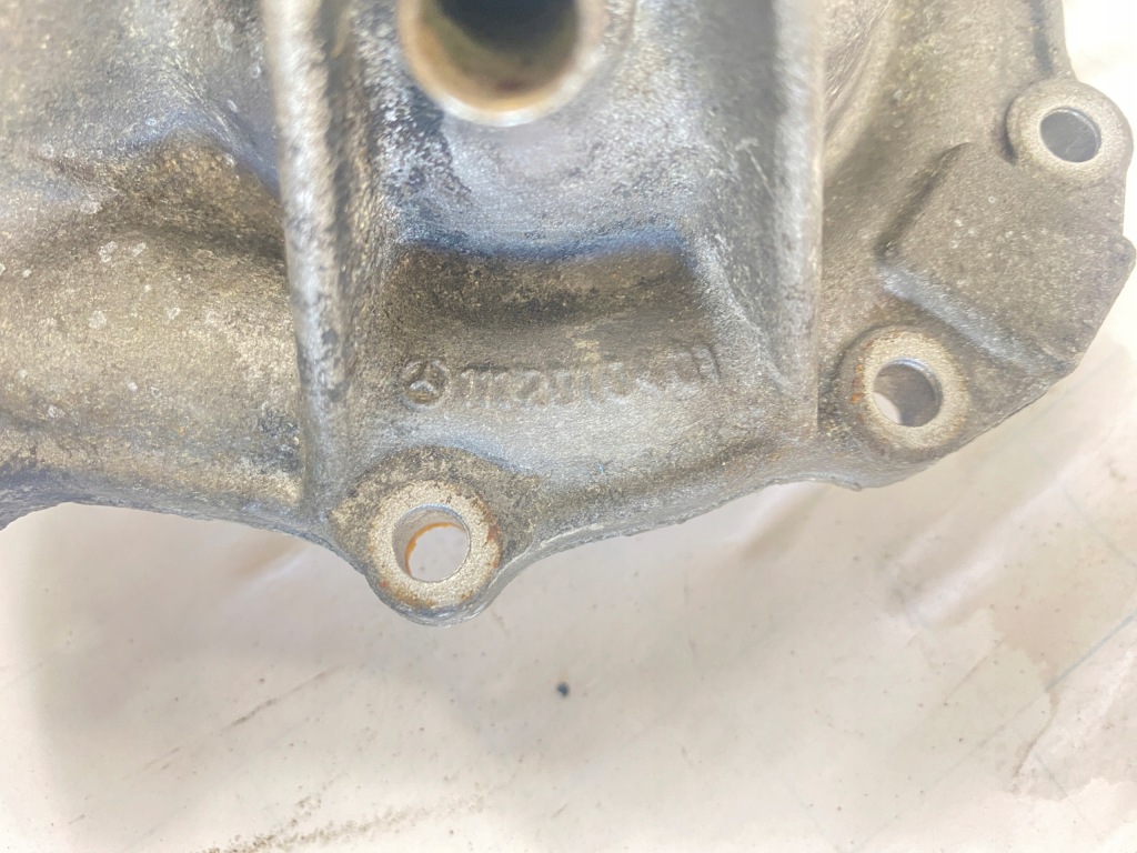 Насос води mercedes w124 m111 e200 e220 2,2 220 1112010401 Доставка