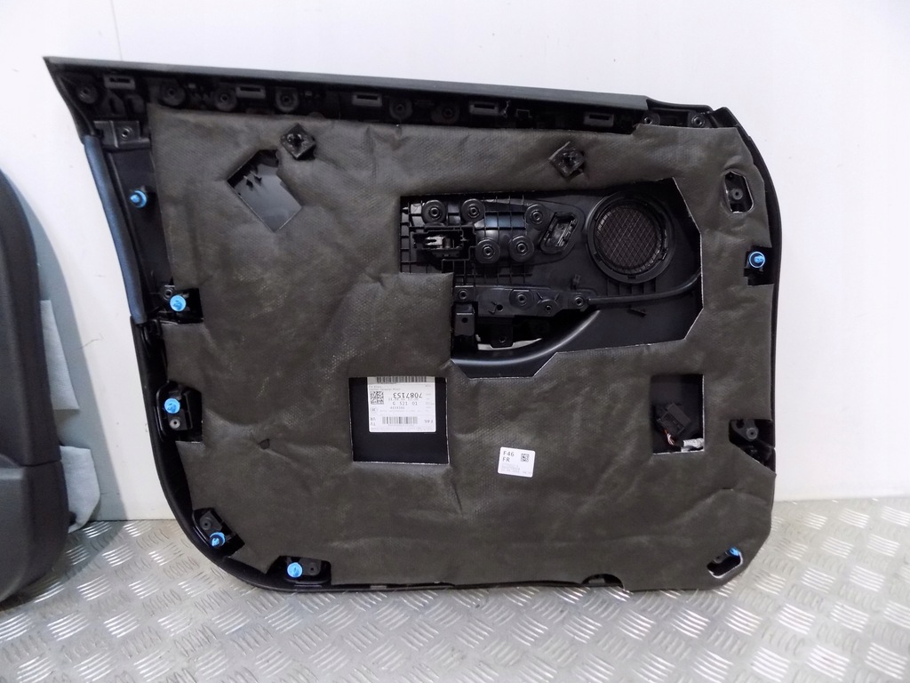 фото №4, Bmw 2 f46 обивка дверь обшивки перед задняя