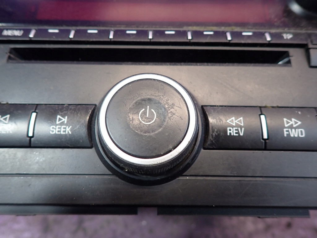 Cadillac bls 06- 1,9tid cdti 150km радіо cd 12779267 122000-8050e101 в Україні