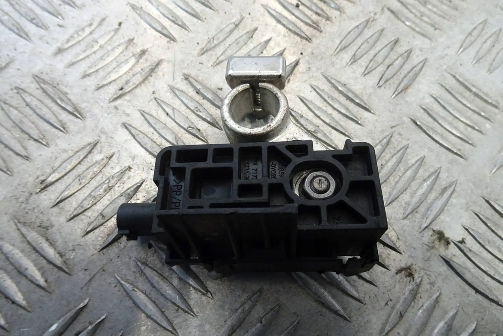 фото №1, Toyota c-hr клемма минусовая