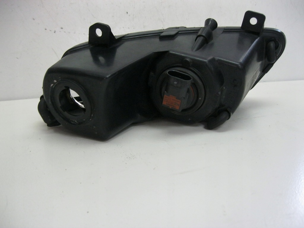 фото №4, Противотуманная фара правый vw volkswagen jetta 5c 10-