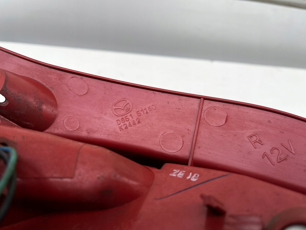 фото №3, Лампа правая задняя mazda 2 ii 2010