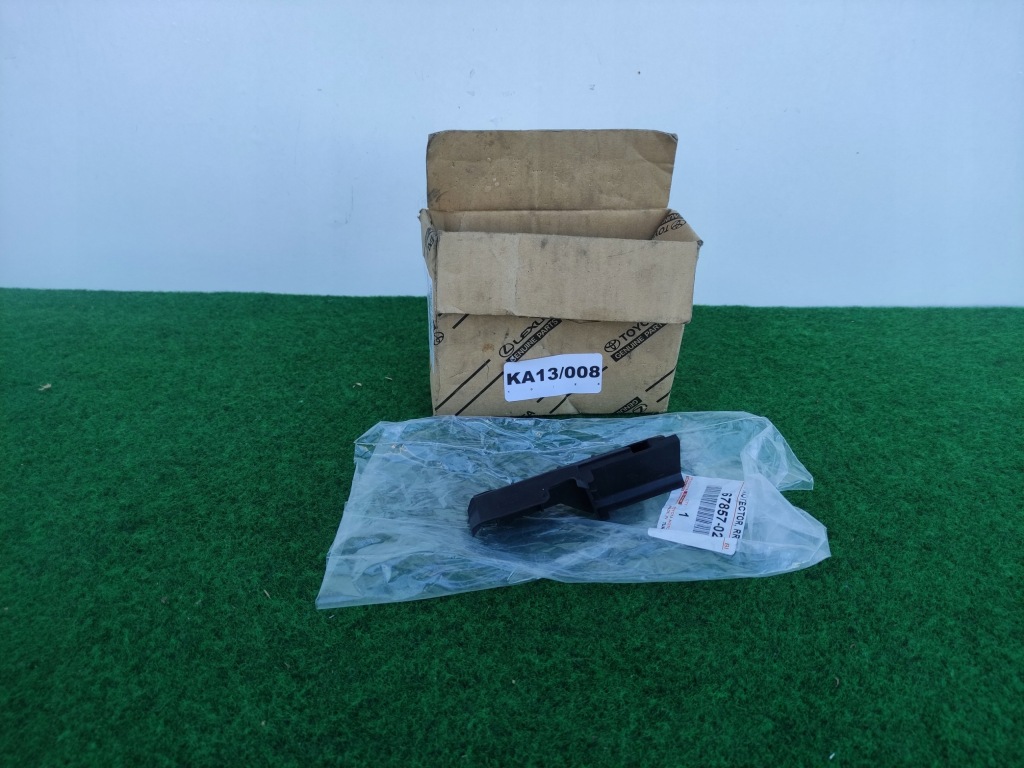 фото №1, Toyota corolla e21 кронштейн направляющая накладка дверь правый задняя ka13/008