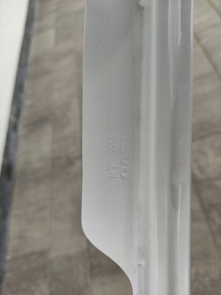 Volvo ex30 23- крыло левый передний перед Доставка