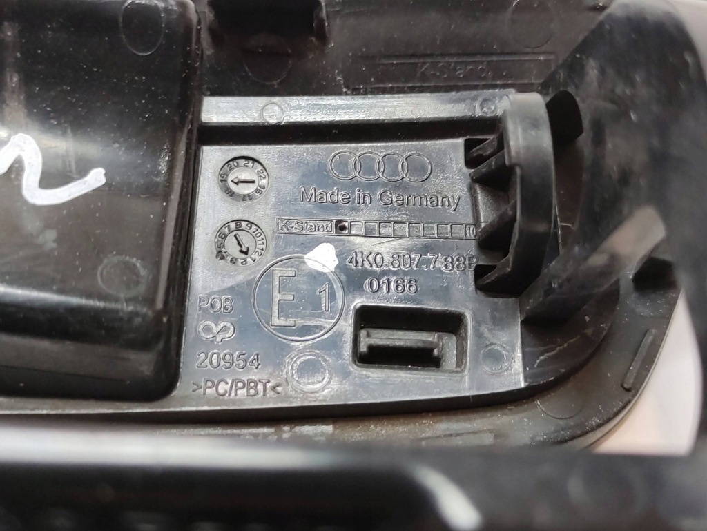 Audi a6 c8 заглушка распылителя лампы правый перед 4k0807788b Доставка