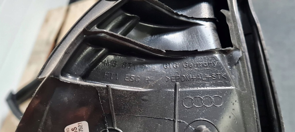 фото №11, Sq8 4m rsq8 q8 прокладка резиновый дверь правая правый перед 24r 4m8831708d