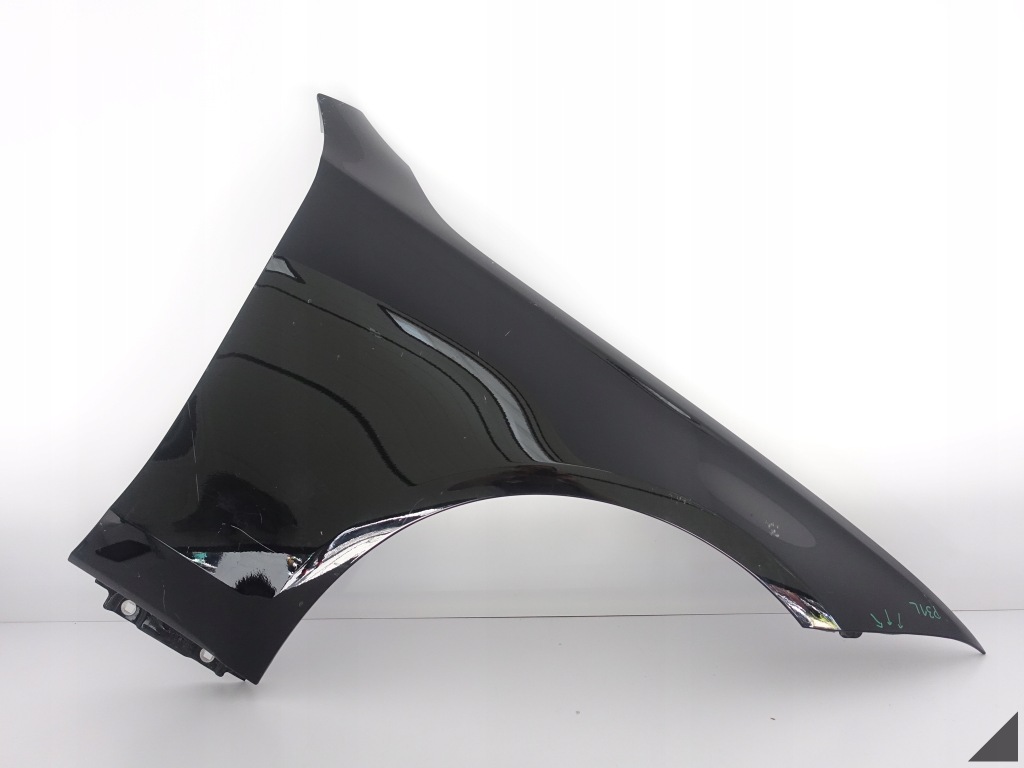 фото №1, Mercedes s-klasa w223 20- крыло правый перед